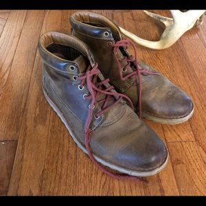 Men’s Clarks Rugged Boots Size 11